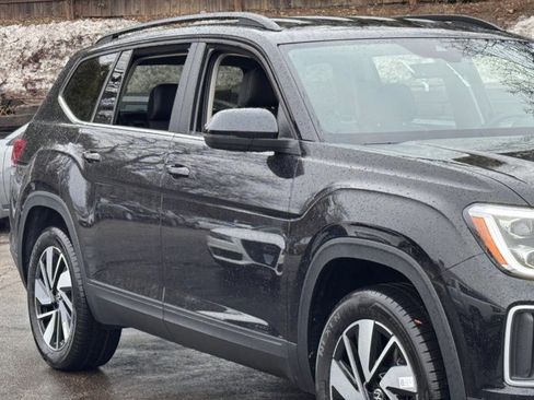 New 2026 Volkswagen Atlas SE image 4