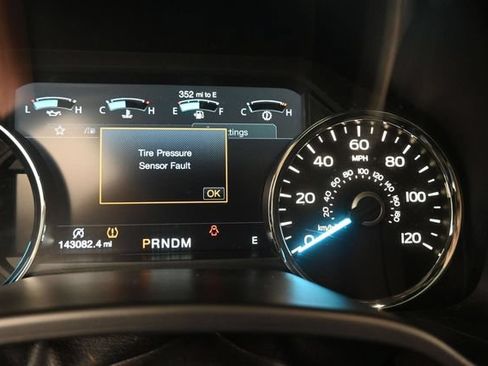 Used 2018 Ford F150 Platinum w/ Max Trailer Tow Package AWD/4WD image 22
