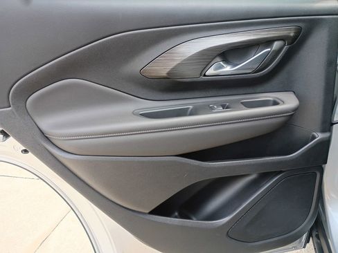 Certified 2022 GMC Terrain SLT image 11