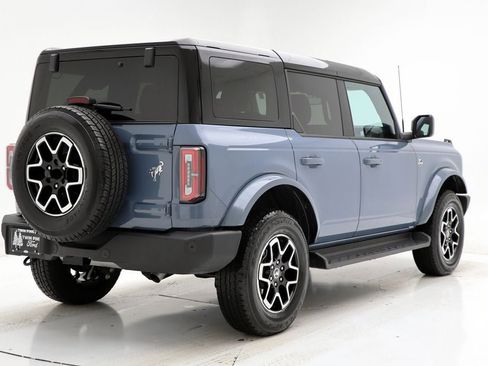 Used 2025 Ford Bronco Outer Banks image 9