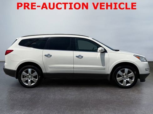Used 2011 Chevrolet Traverse LTZ AWD/4WD image 2