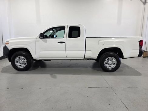 Used 2021 Toyota Tacoma SR5 image 12