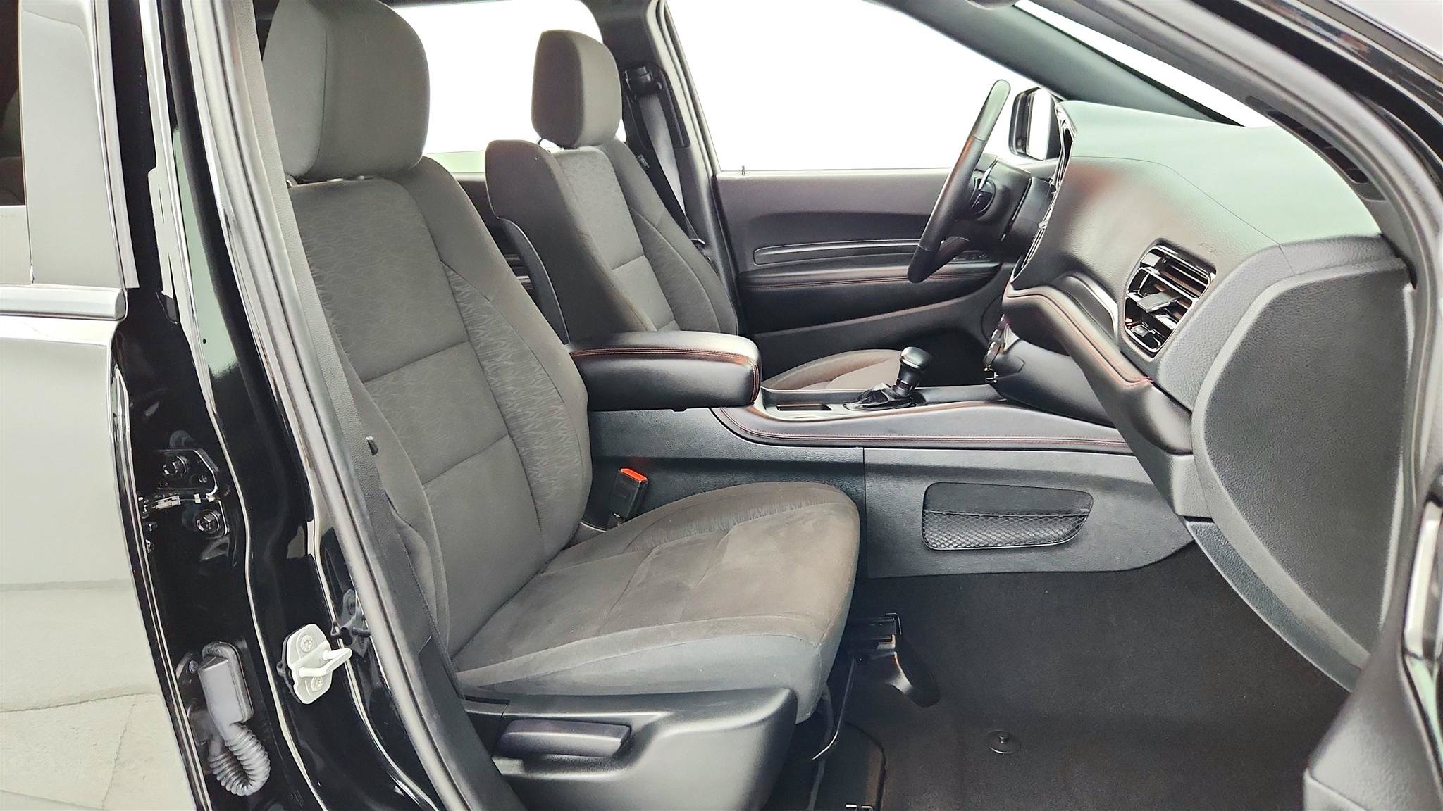 Used 2025 Dodge Durango GT RWD image 35
