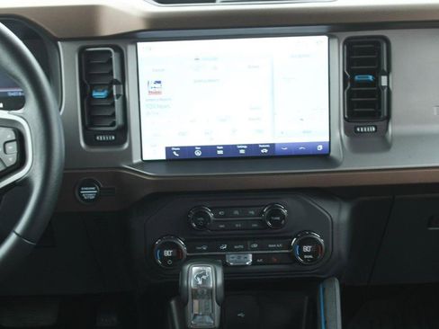 Used 2023 Ford Bronco Outer Banks image 16