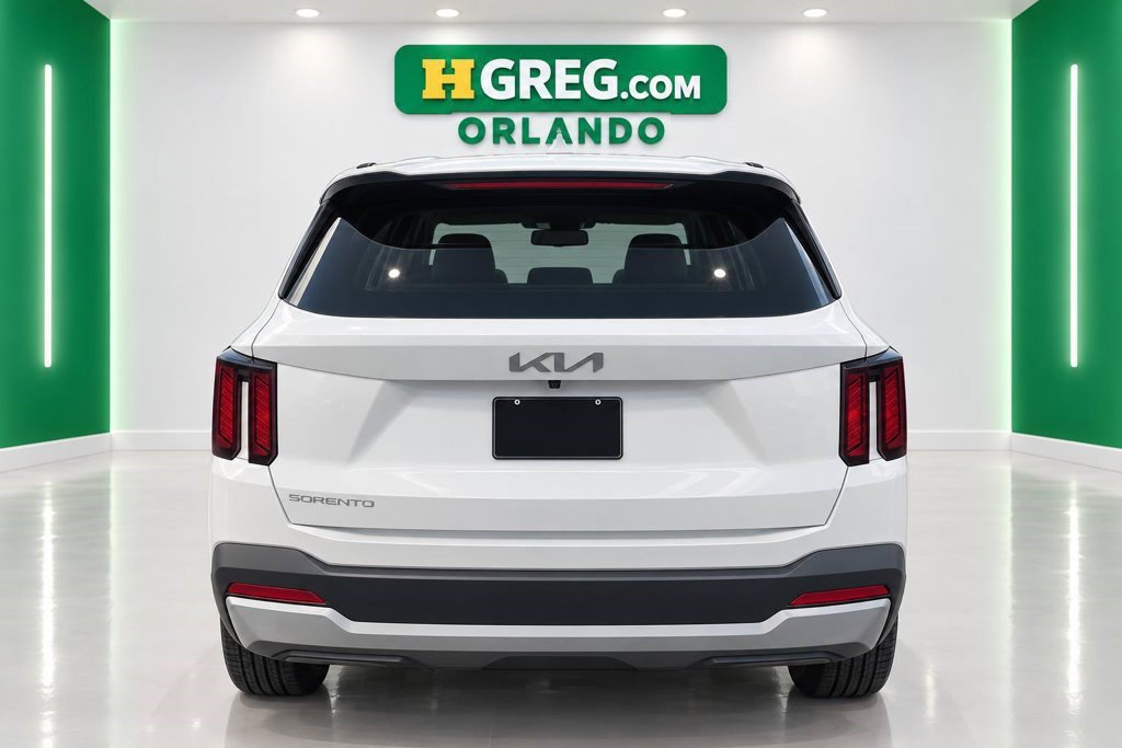 Used 2024 Kia Sorento LX FWD image 8