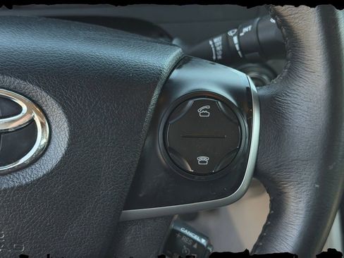 Used 2013 Toyota Camry XLE w/ Leather Pkg FWD image 15