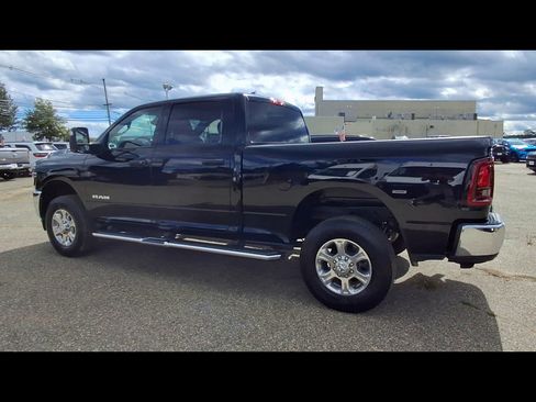 Used 2026 RAM 2500 Big Horn AWD/4WD image 6
