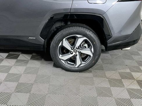 Used 2023 Toyota RAV4 SE image 31