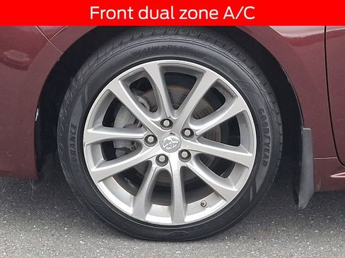 Used 2015 Toyota Avalon XLE image 8