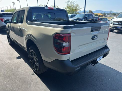 New 2025 Ford Maverick Lariat w/ Black Appearance Package image 12