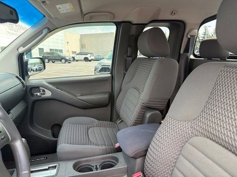 Used 2007 Nissan Frontier SE w/ Power Pkg AWD/4WD image 13