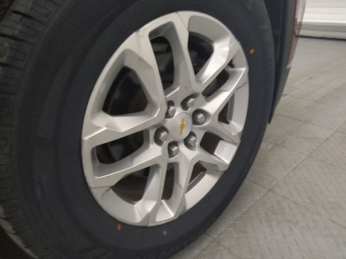 Used 2018 Chevrolet Traverse LT FWD image 31