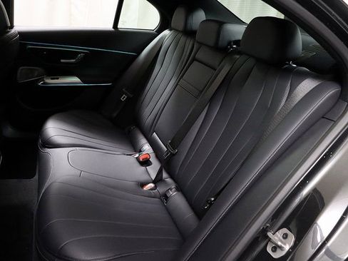 New 2026 Mercedes-Benz E 350 4MATIC Sedan image 12