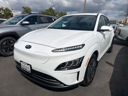 Used 2023 Hyundai Kona Limited FWD image 1