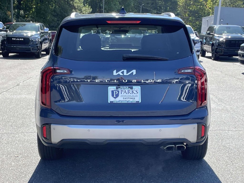 Used 2025 Kia Telluride S FWD image 7