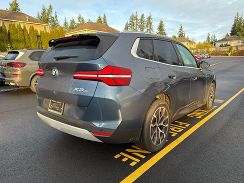 Used 2025 BMW X3 xDrive30i w/ Premium Package image 7