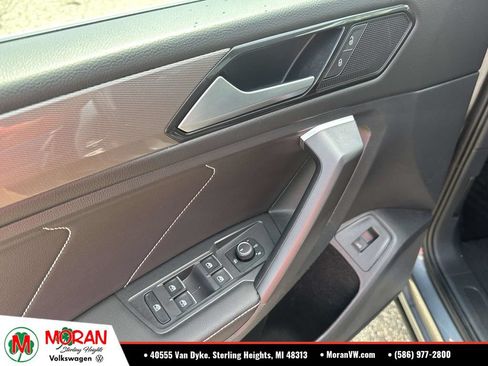Certified 2024 Volkswagen Tiguan SE AWD/4WD image 17