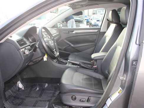 Used 2016 Volkswagen Passat 1.8T SE image 11