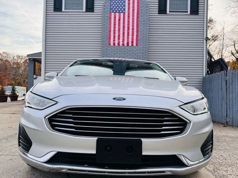 Used 2019 Ford Fusion SEL image 3