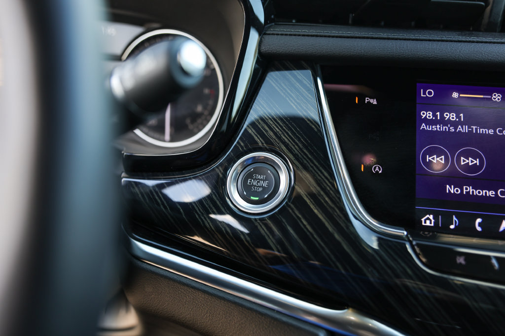 Used 2025 Cadillac XT6 Premium Luxury FWD image 18