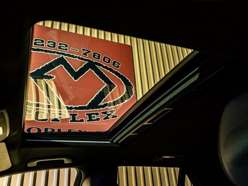 Used 2018 Mercedes-Benz GLE 350 4MATIC w/ Premium 2 Package image 18