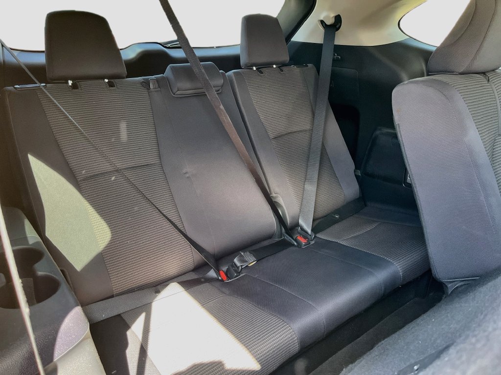 Used 2023 Toyota Highlander LE FWD image 28