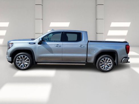 Used 2021 GMC Sierra 1500 AT4 w/ AT4 Preferred Package image 4
