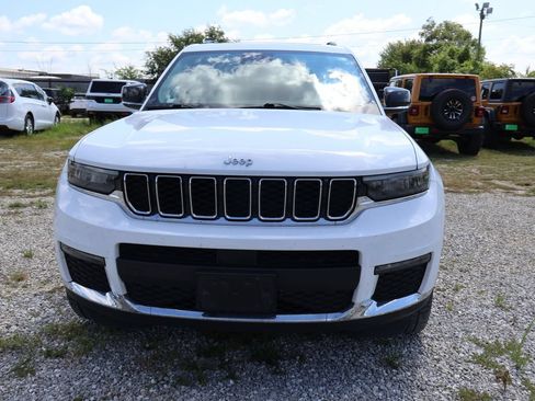 Used 2022 Jeep Grand Cherokee L Limited AWD/4WD image 5