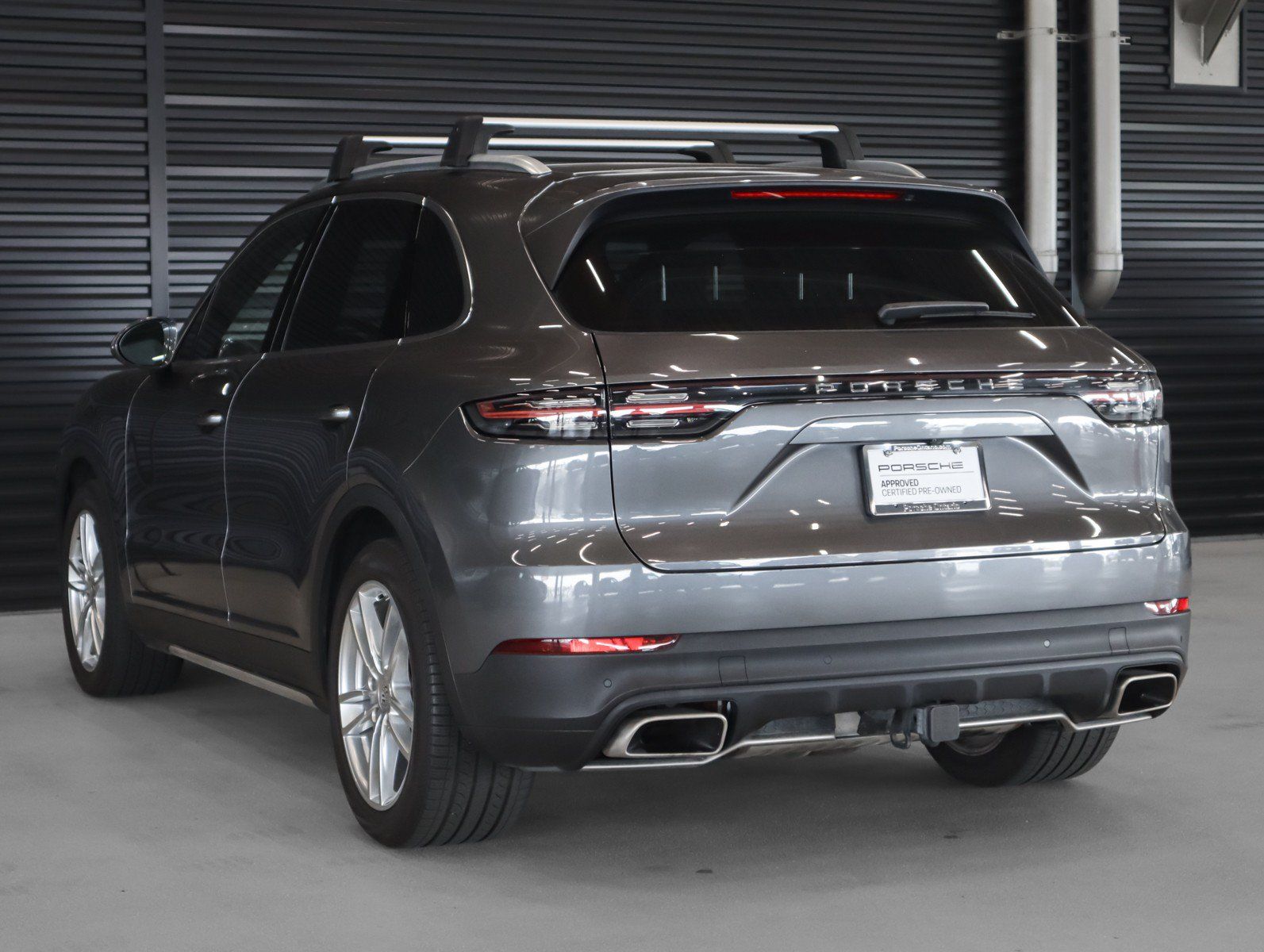 Certified 2023 Porsche Cayenne AWD/4WD image 3