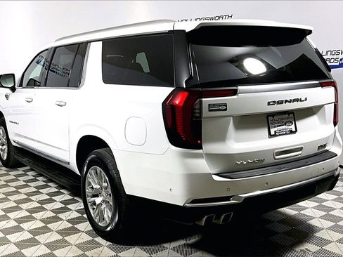 Used 2025 GMC Yukon XL Denali image 8