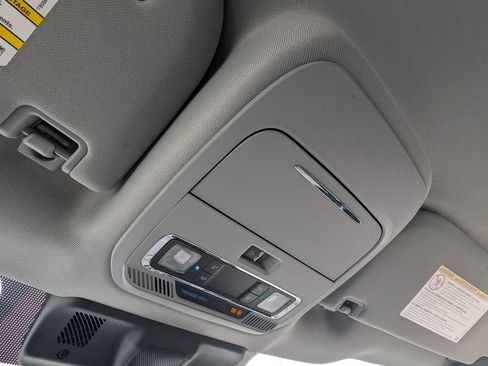 Used 2023 Ford F350 Lariat w/ Chrome Package image 35