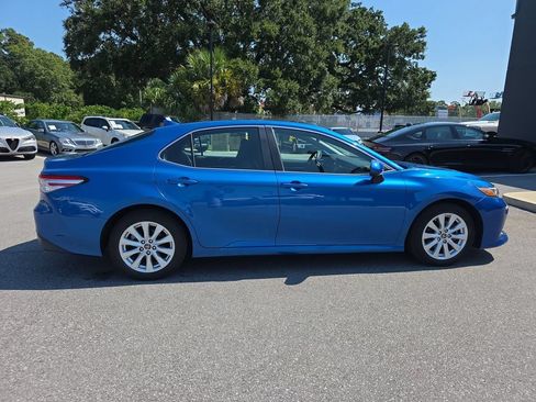 Used 2019 Toyota Camry LE FWD image 9