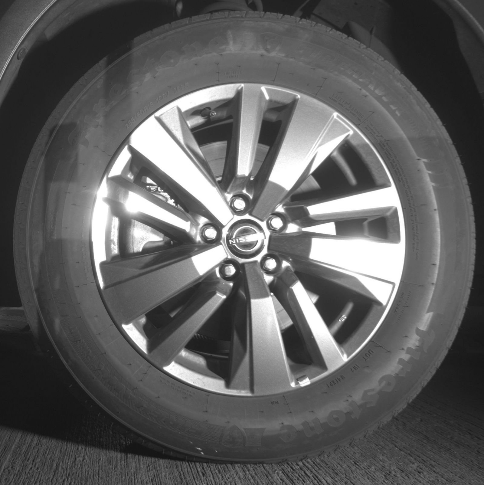 Used 2025 Nissan Pathfinder SV FWD image 13