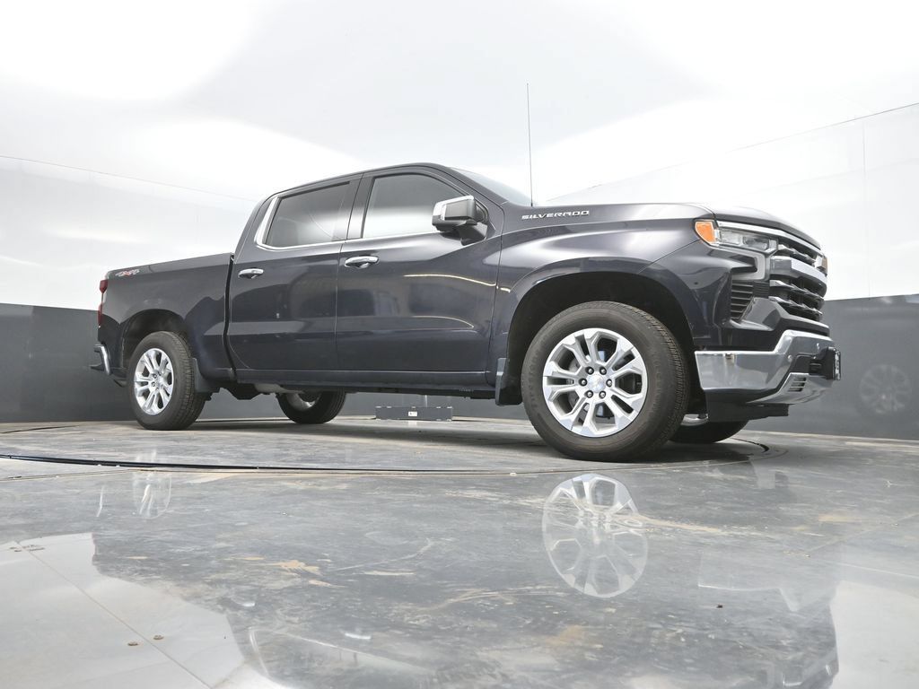 Used 2023 Chevrolet Silverado 1500 LTZ AWD/4WD image 34