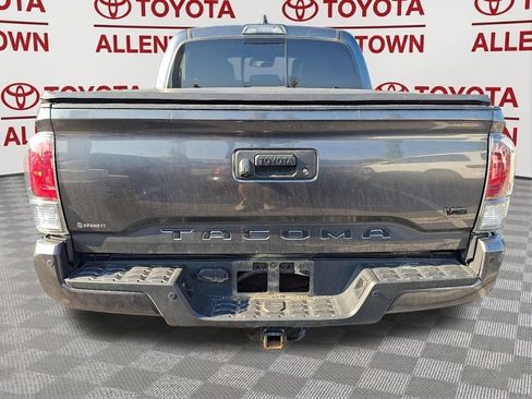 Used 2022 Toyota Tacoma TRD Off-Road w/ TRD Premium Off Road Package AWD/4WD image 6