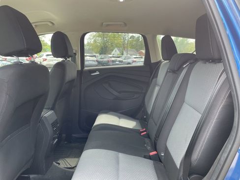 Used 2017 Ford Escape SE w/ Equipment Group 201A image 14