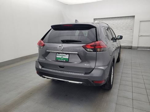Used 2018 Nissan Rogue SV image 7