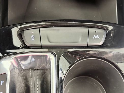 Used 2025 Chevrolet Trax LT w/ Driver Confidence Package FWD image 41