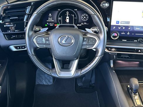 Used 2025 Lexus RX 450h AWD w/ Convenience Package image 11