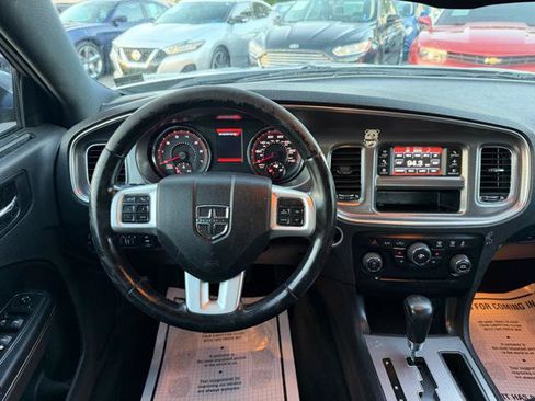Used 2013 Dodge Charger SE w/ Connectivity Group RWD image 21