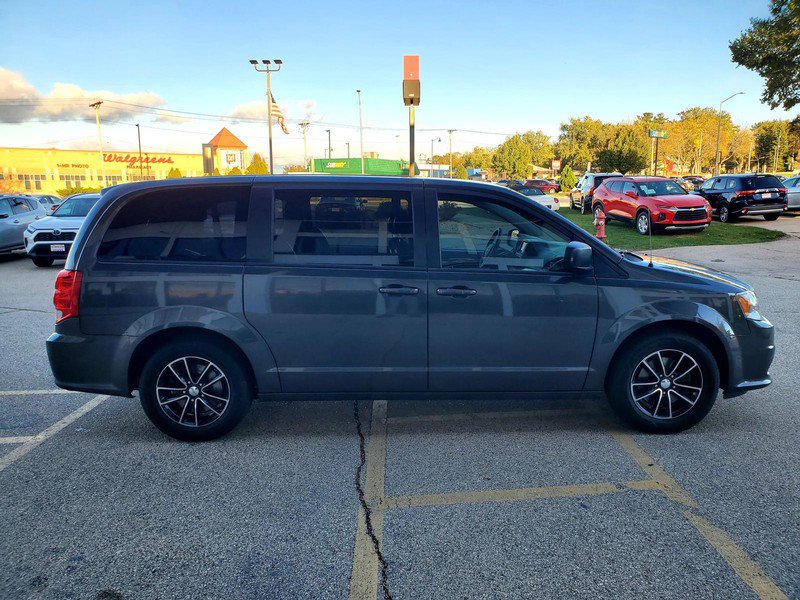 Used 2018 Dodge Grand Caravan SE w/ UConnect Hands-Free Group FWD image 4