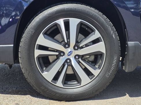 Used 2018 Subaru Outback 2.5i Limited AWD/4WD image 7