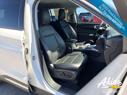 Used 2022 Ford Explorer XLT w/ Equipment Group 202A image 21