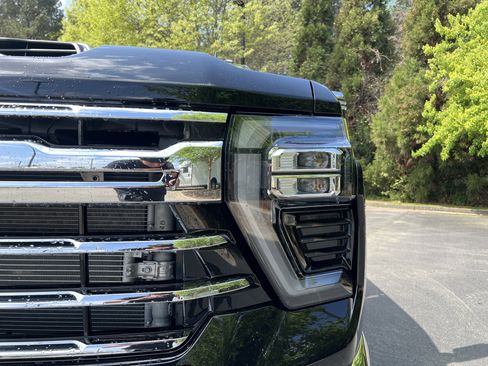 New 2026 Chevrolet Silverado 3500 LTZ w/ LTZ Convenience Package AWD/4WD image 14