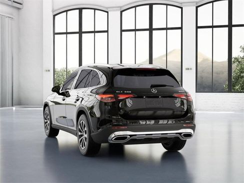 New 2025 Mercedes-Benz GLC 300 4MATIC image 27