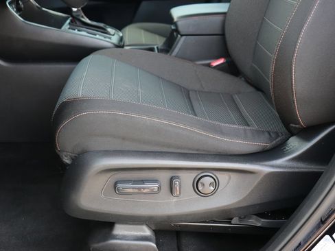 Used 2023 Honda CR-V Sport image 11