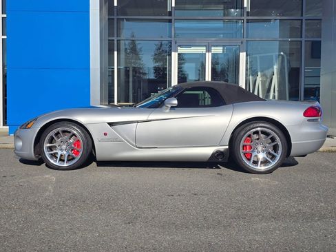 Used 2004 Dodge Viper SRT-10 RWD image 3