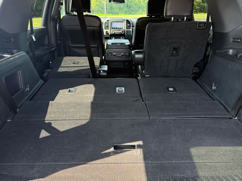 Used 2021 Ford Expedition XLT RWD image 15