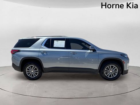 Used 2023 Chevrolet Traverse LT FWD image 3