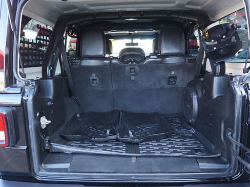 Used 2021 Jeep Wrangler Unlimited Rubicon AWD/4WD image 9